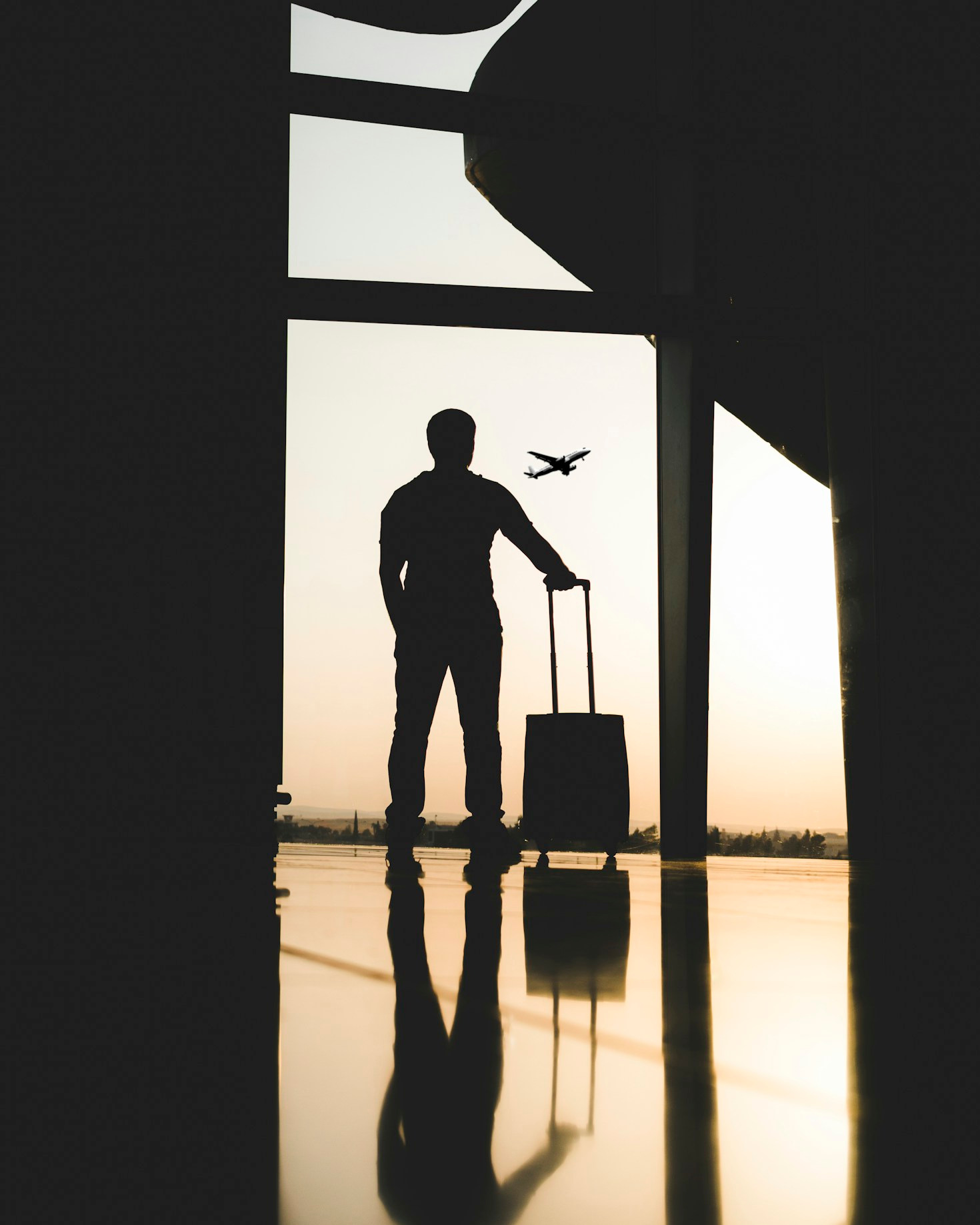 Navigating Travel Dining with Ease